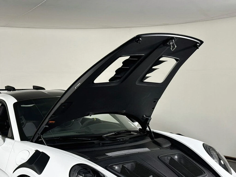 2025 Porsche 992 GT3 RS - Image 26 of 31
