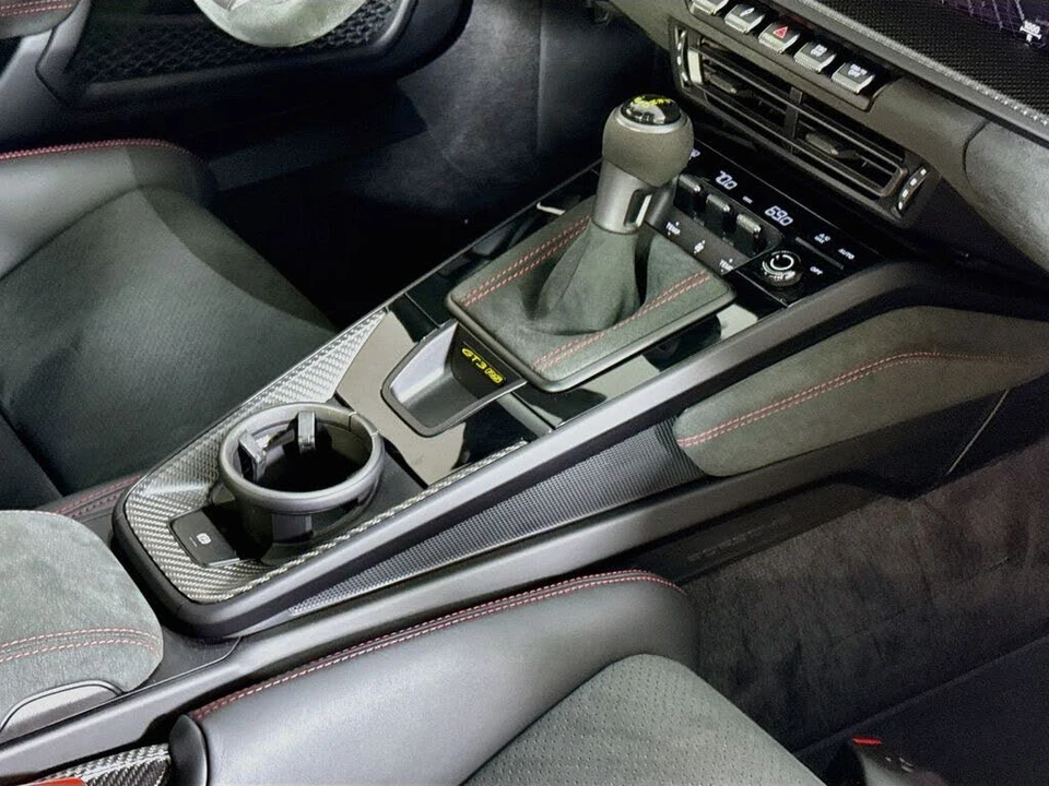 2025 Porsche 992 GT3 RS - Image 19 of 31