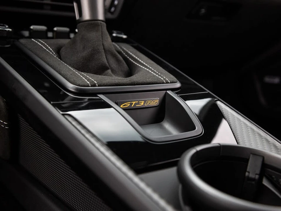 2025 Porsche 992 GT3 RS - Image 28 of 31