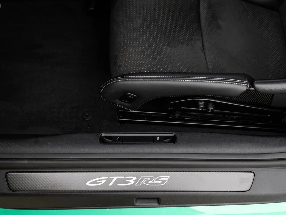 2025 Porsche 992 GT3 RS - Image 21 of 31