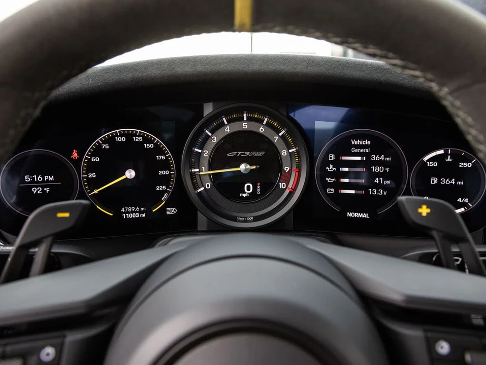 2025 Porsche 992 GT3 RS - Image 14 of 31