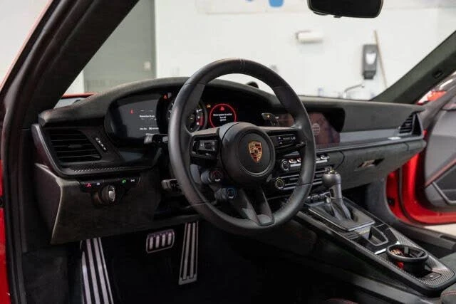 2025 Porsche 992 GT3 RS - Image 26 of 31