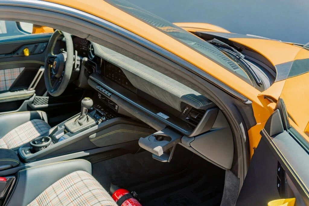 2025 Porsche 992 GT3 RS - Image 14 of 31