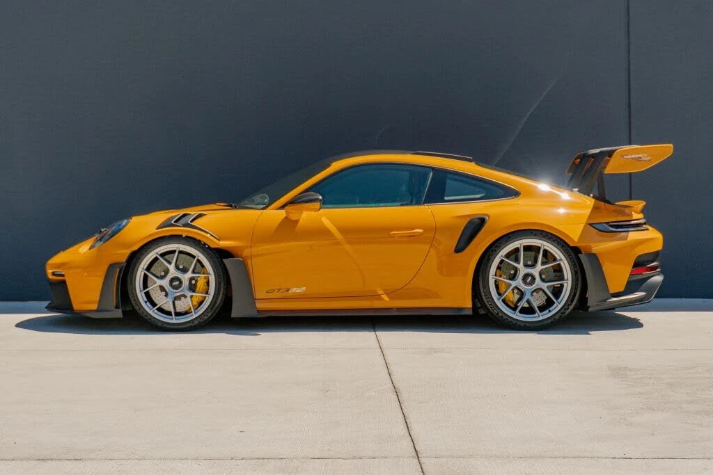 2025 Porsche 992 GT3 RS - Image 2 of 31