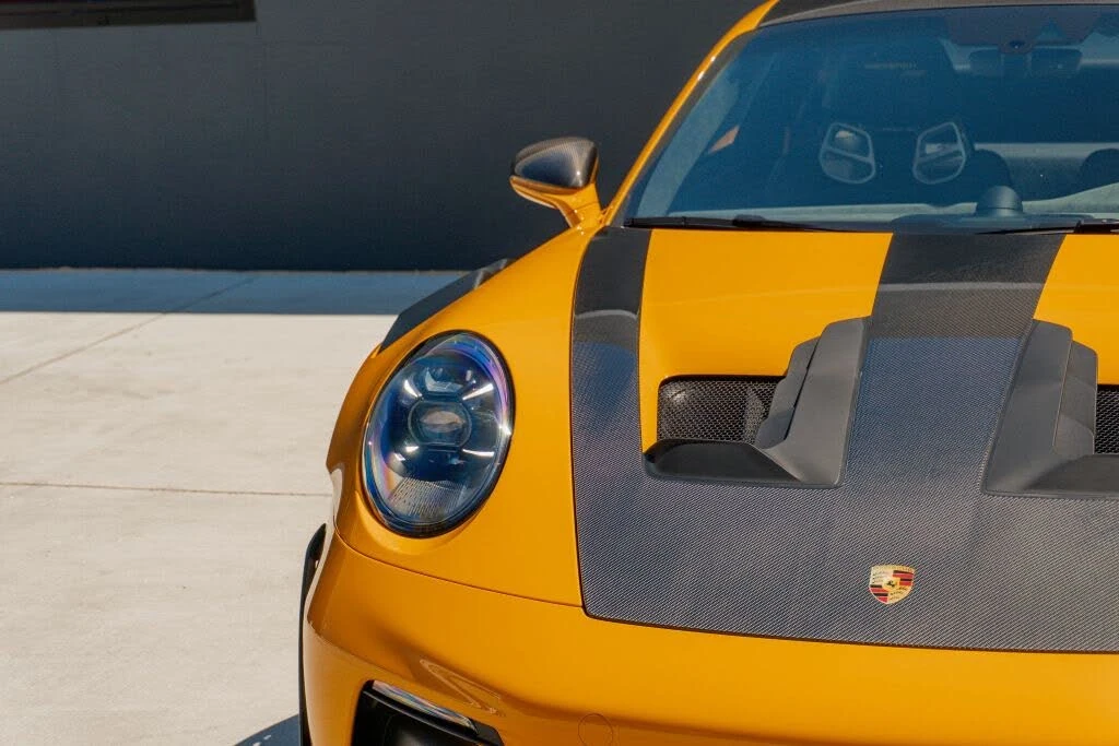 2025 Porsche 992 GT3 RS - Image 29 of 31