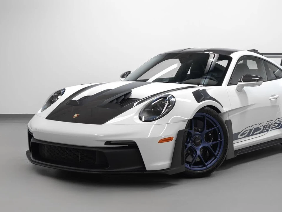2025 Porsche 992 GT3 RS - Image 7 of 31
