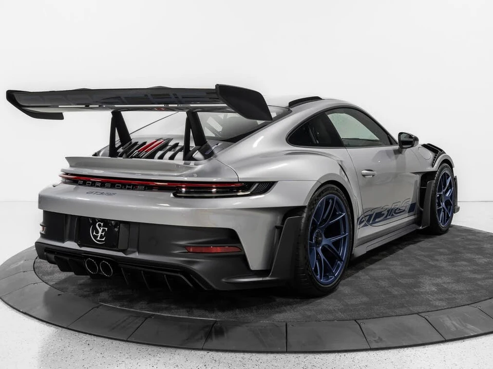2025 Porsche 992 GT3 RS - Image 9 of 31