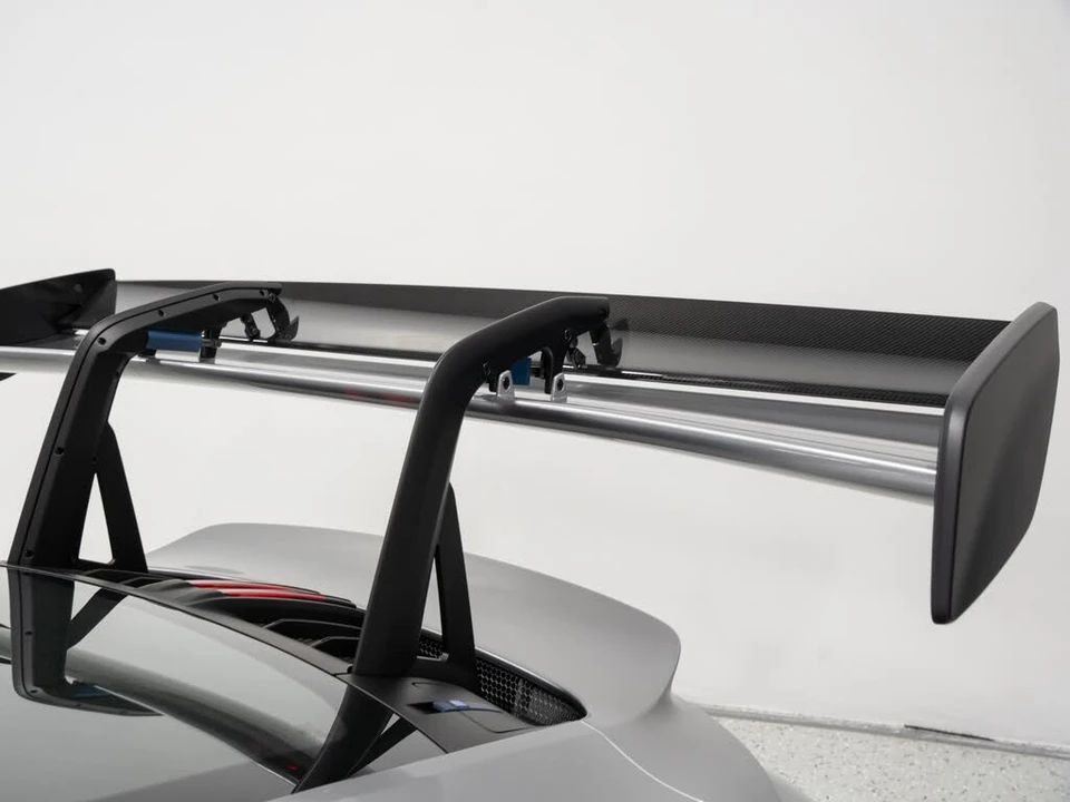 2025 Porsche 992 GT3 RS - Image 25 of 31