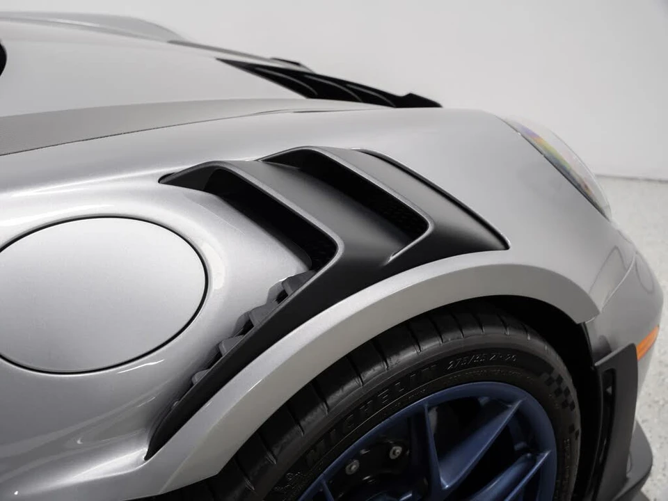 2025 Porsche 992 GT3 RS - Image 15 of 31