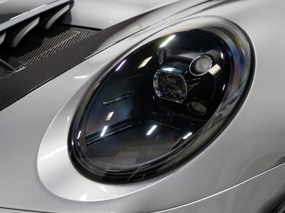 2025 Porsche 992 GT3 RS - Image 19 of 31