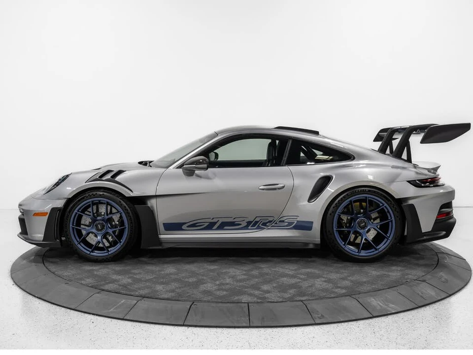2025 Porsche 992 GT3 RS - Image 4 of 31
