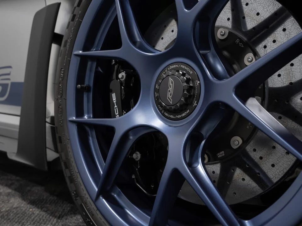 2025 Porsche 992 GT3 RS - Image 20 of 31