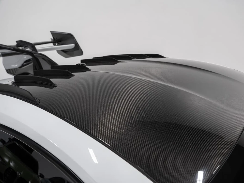 2025 Porsche 992 GT3 RS - Image 27 of 31
