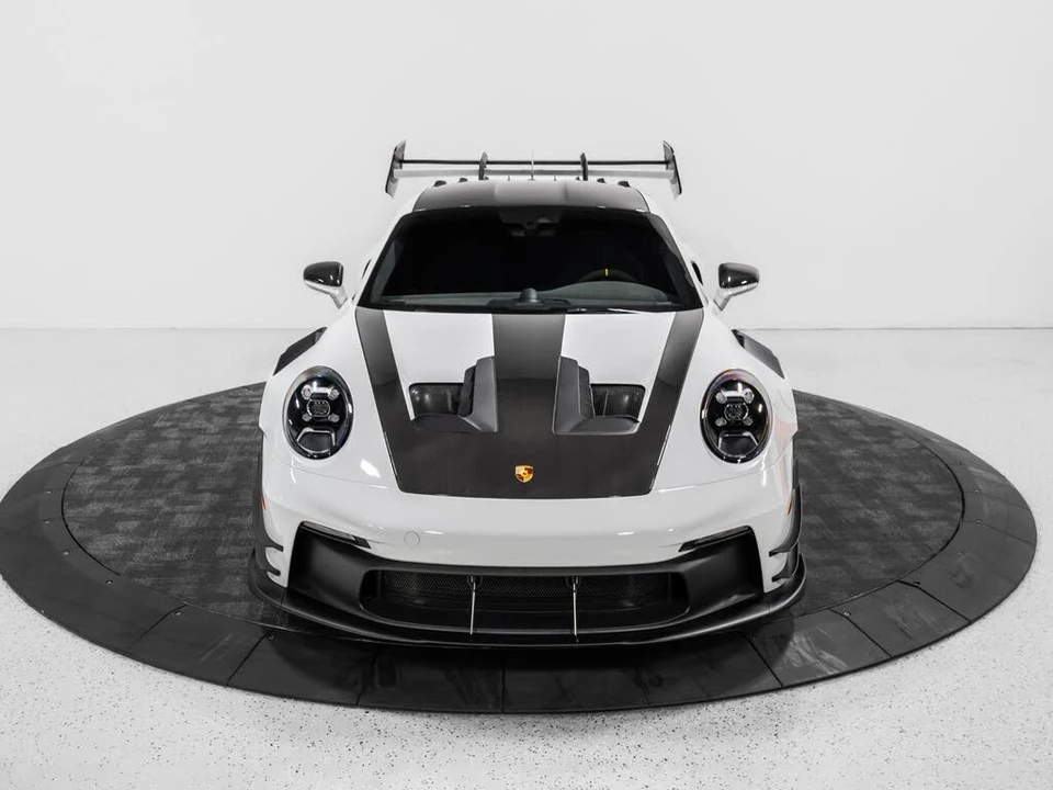 2025 Porsche 992 GT3 RS - Image 14 of 31