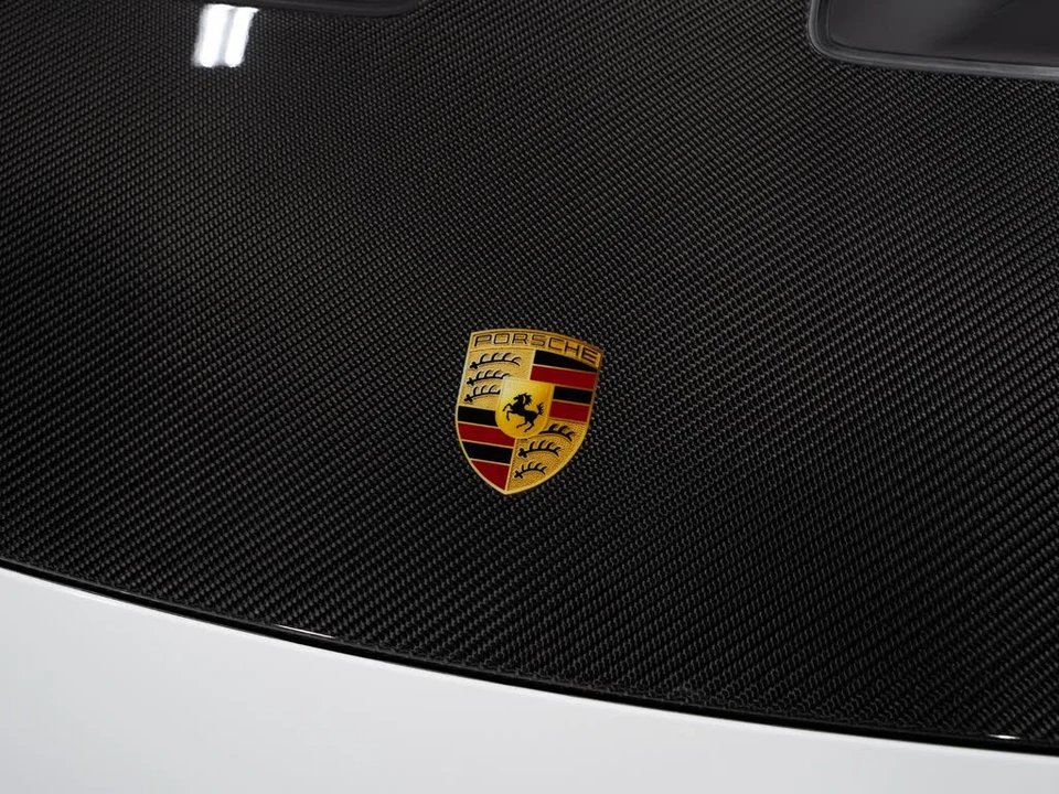2025 Porsche 992 GT3 RS - Image 18 of 31