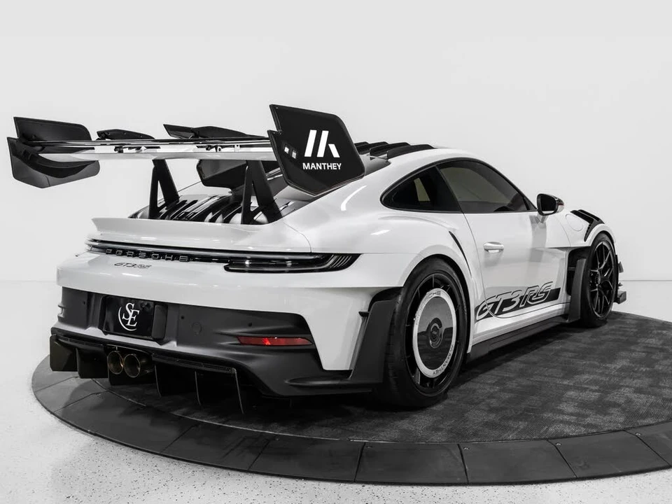 2025 Porsche 992 GT3 RS - Image 9 of 31