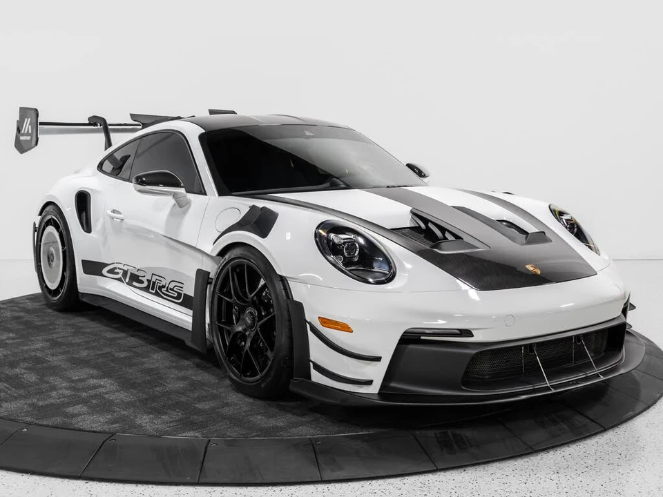 2025 Porsche 992 GT3 RS - Image 12 of 31