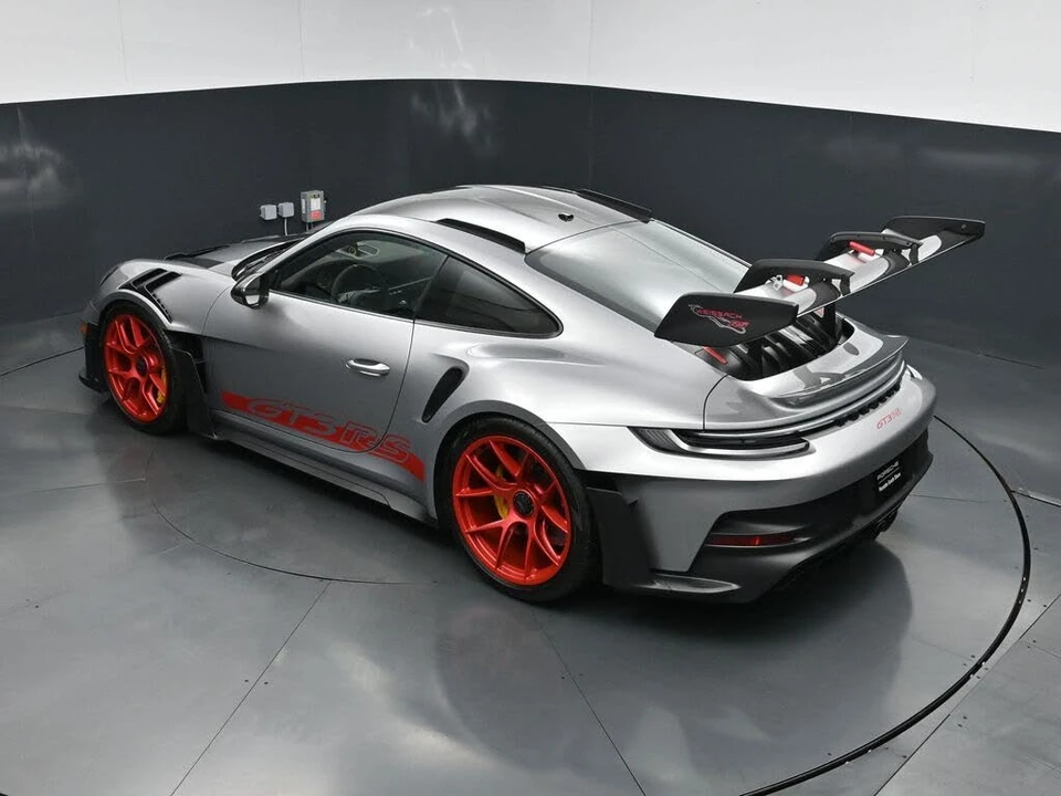 2025 Porsche 992 GT3 RS - Image 18 of 31