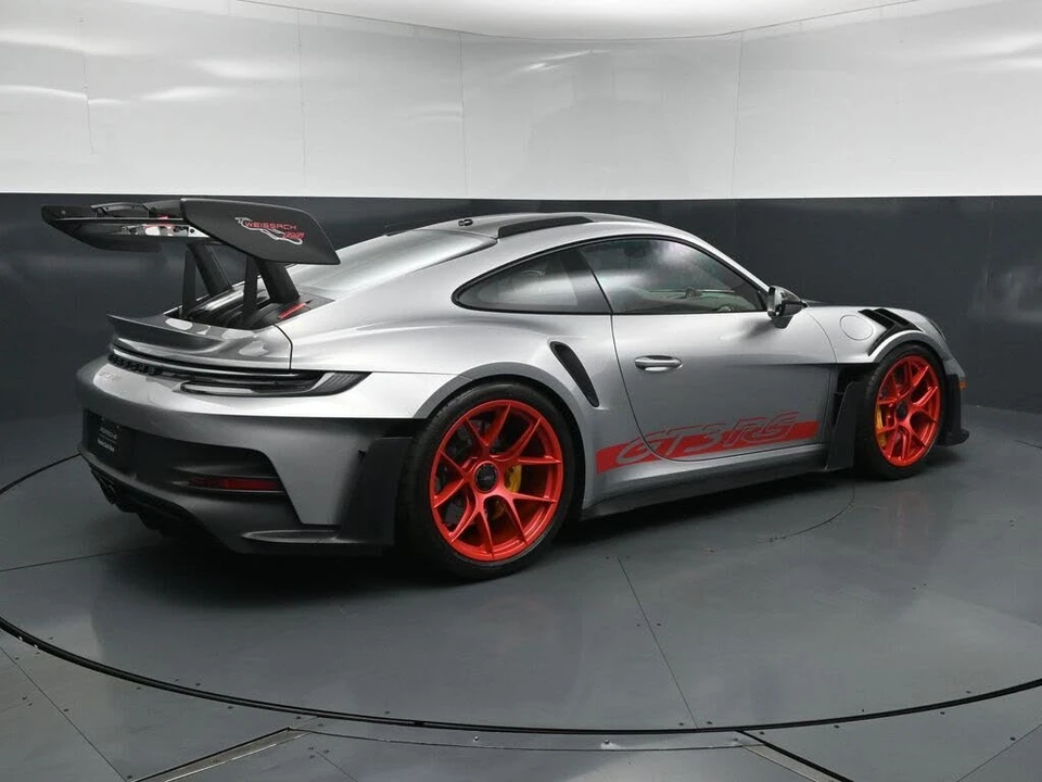 2025 Porsche 992 GT3 RS - Image 12 of 31