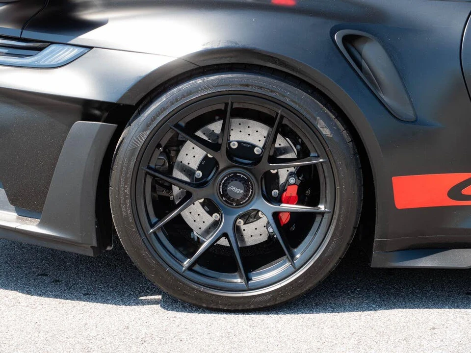 2025 Porsche 992 GT3 RS - Image 28 of 28