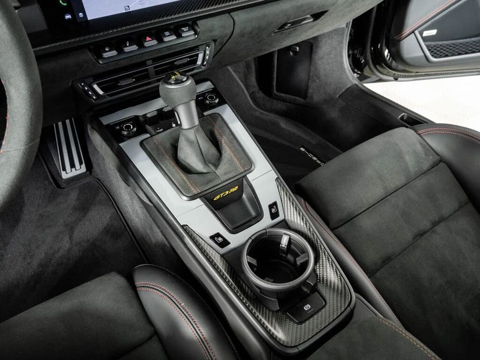 2025 Porsche 992 GT3 RS - Image 17 of 28