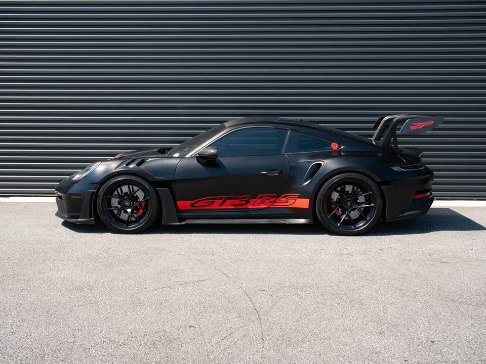 2025 Porsche 992 GT3 RS - Image 2 of 28