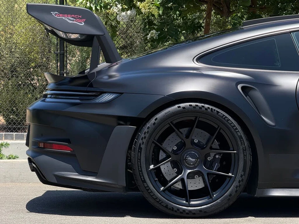 2025 Porsche 992 GT3 RS - Image 13 of 31