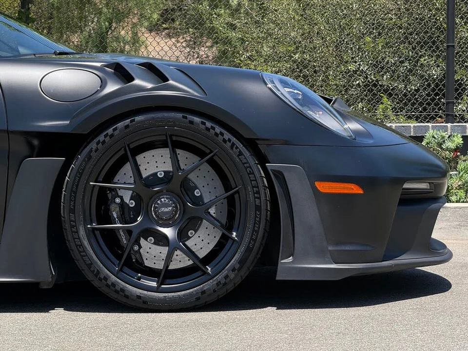 2025 Porsche 992 GT3 RS - Image 12 of 31