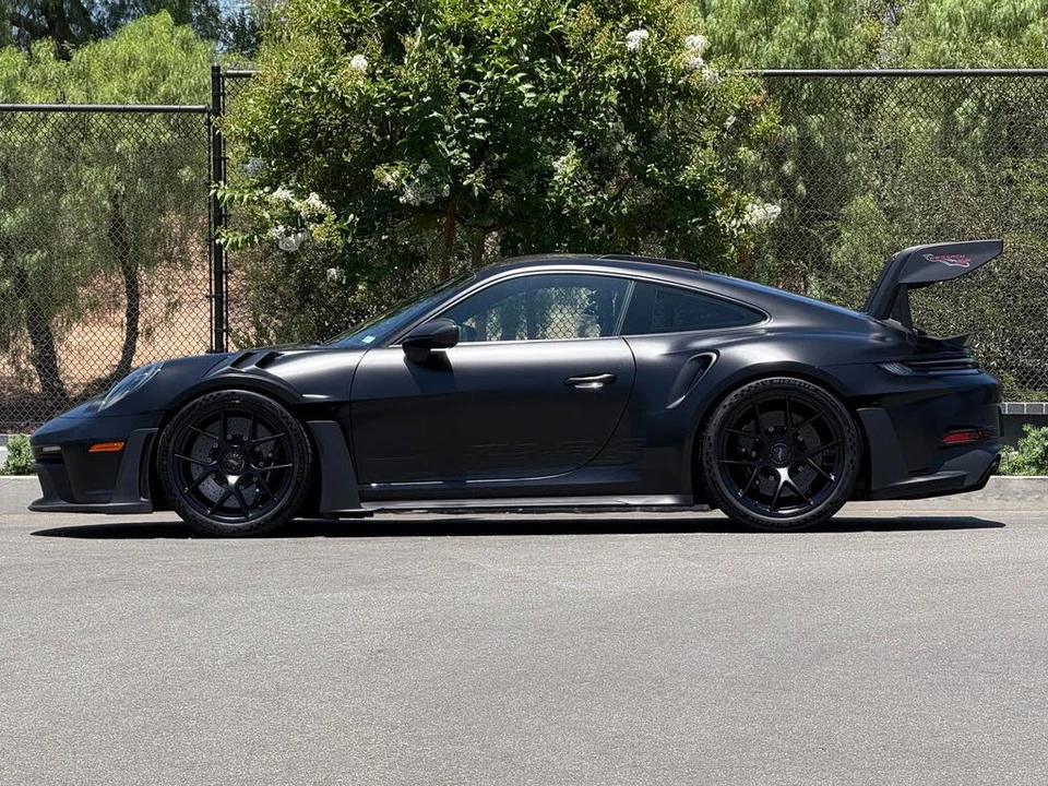 2025 Porsche 992 GT3 RS - Image 2 of 31