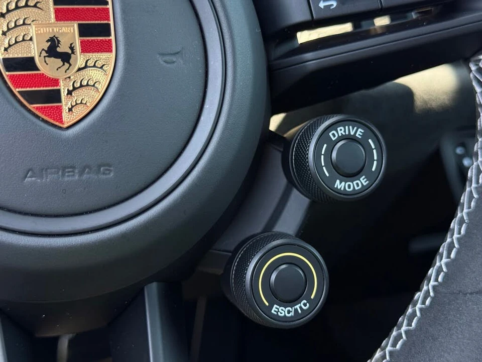 2025 Porsche 992 GT3 RS - Image 21 of 31