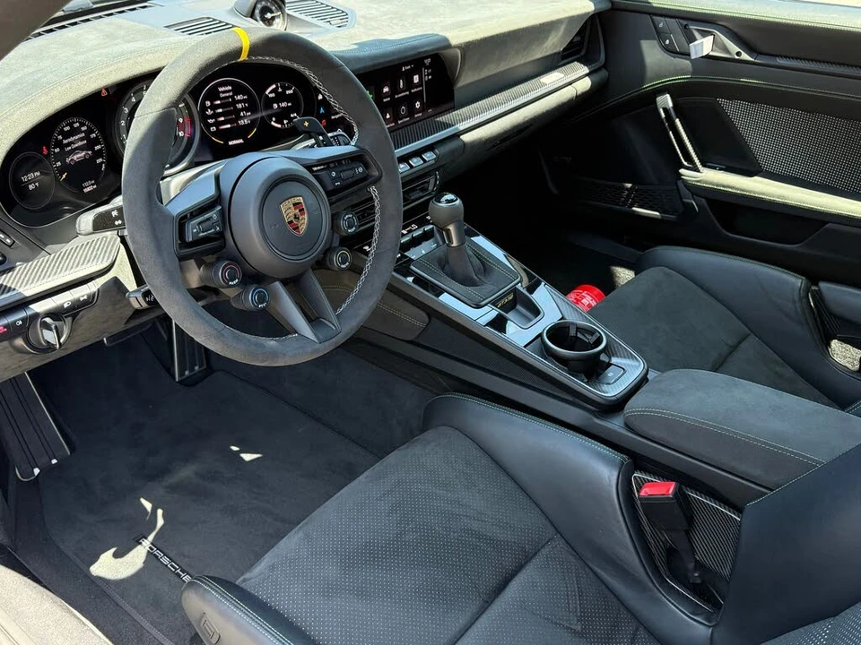 2025 Porsche 992 GT3 RS - Image 4 of 31