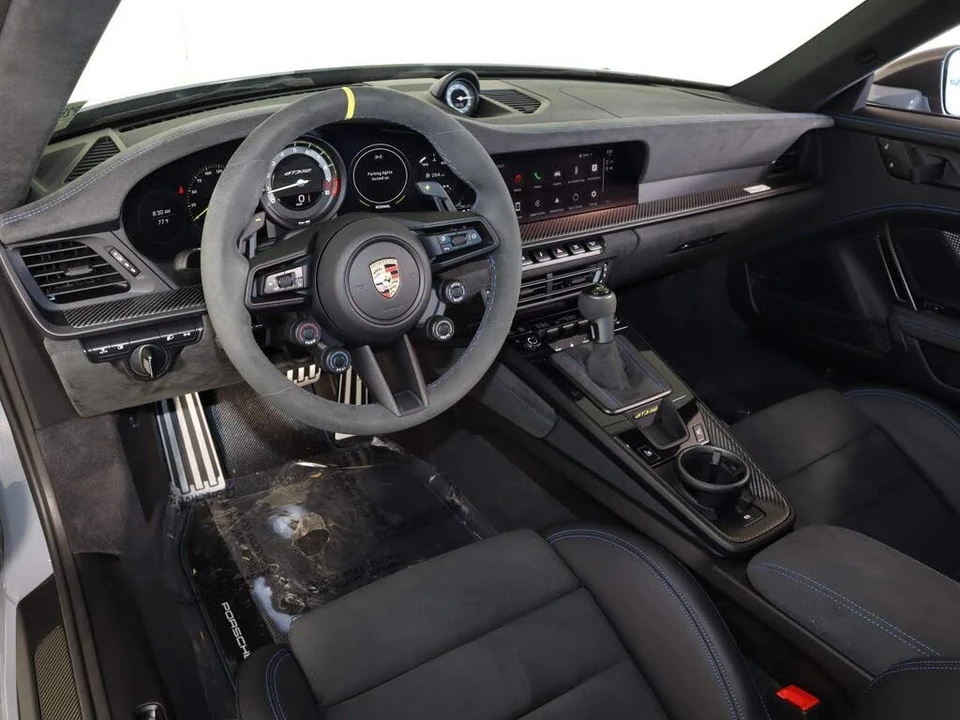 2025 Porsche 992 GT3 RS - Image 4 of 27