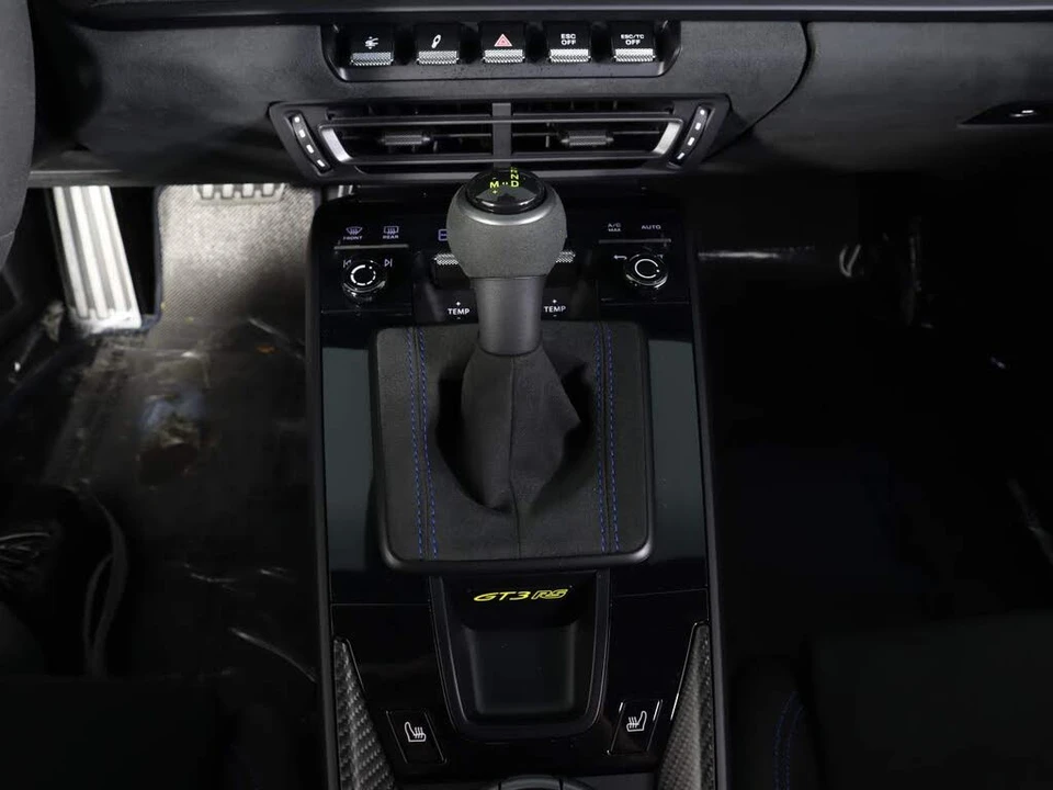 2025 Porsche 992 GT3 RS - Image 15 of 27
