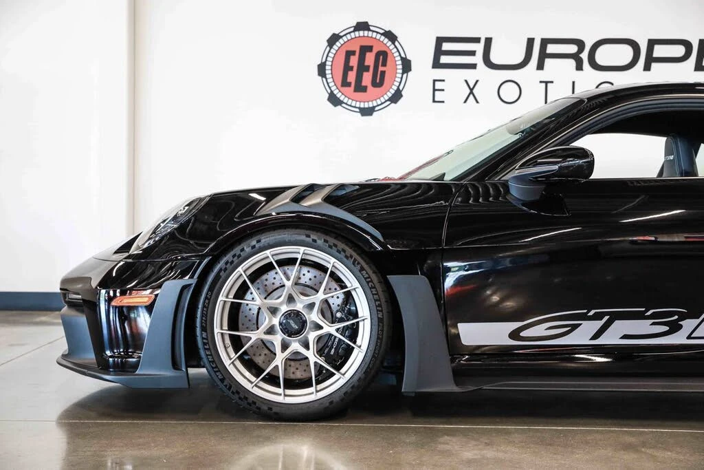 2025 Porsche 992 GT3 RS - Image 17 of 31