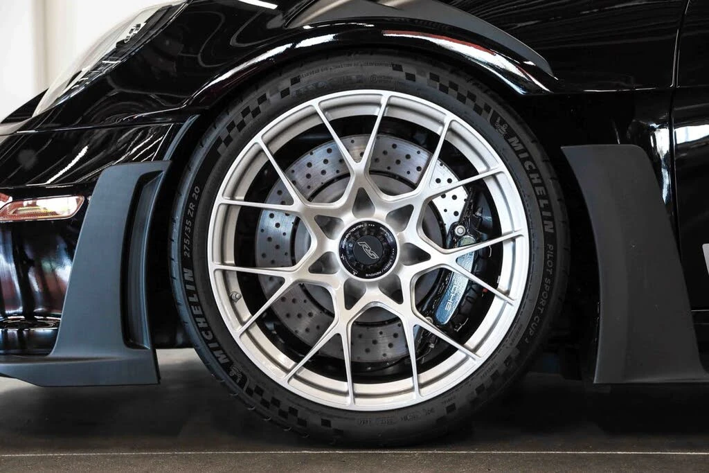 2025 Porsche 992 GT3 RS - Image 18 of 31