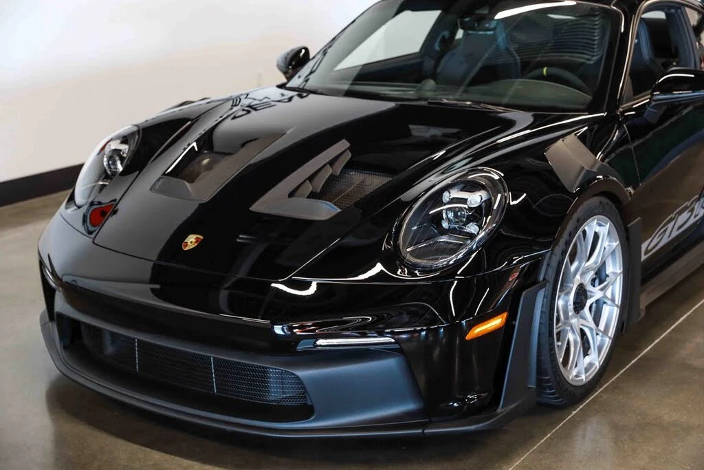 2025 Porsche 992 GT3 RS - Image 29 of 31