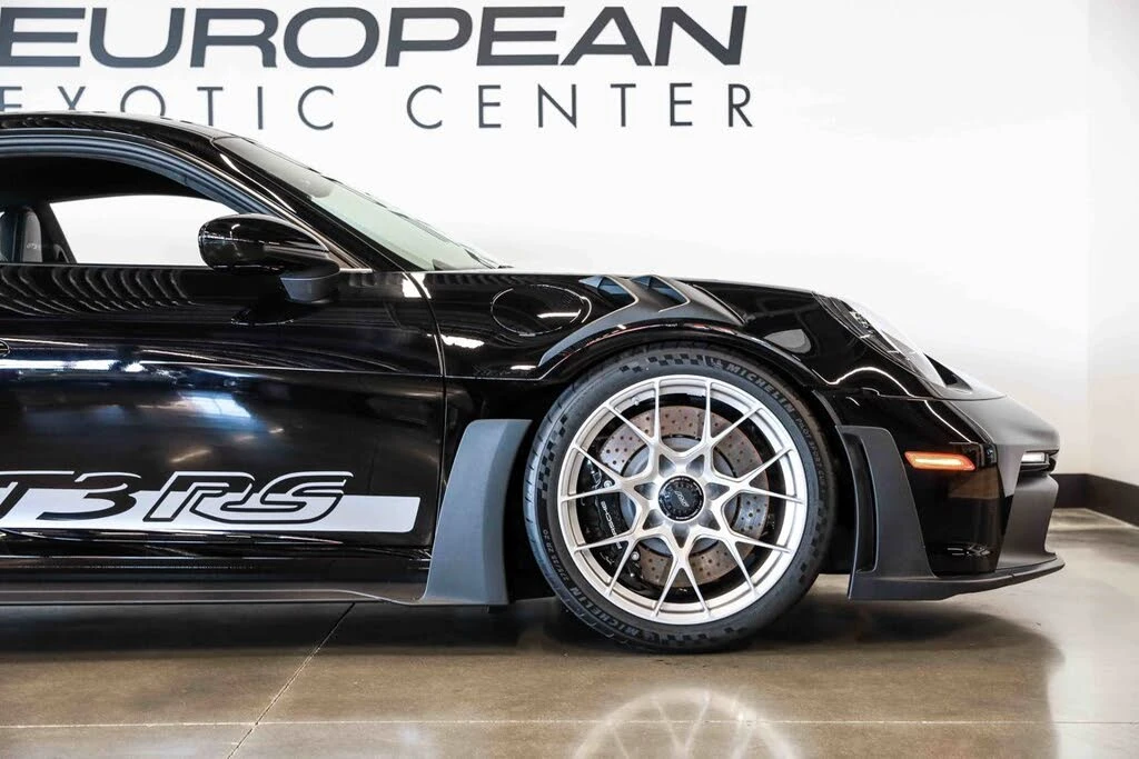 2025 Porsche 992 GT3 RS - Image 15 of 31