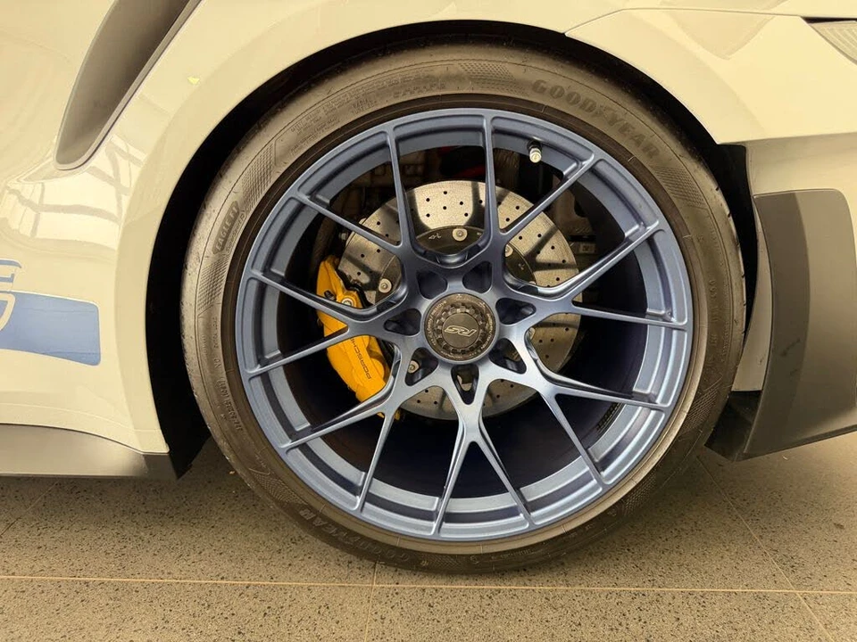 2025 Porsche 992 GT3 RS - Image 10 of 25