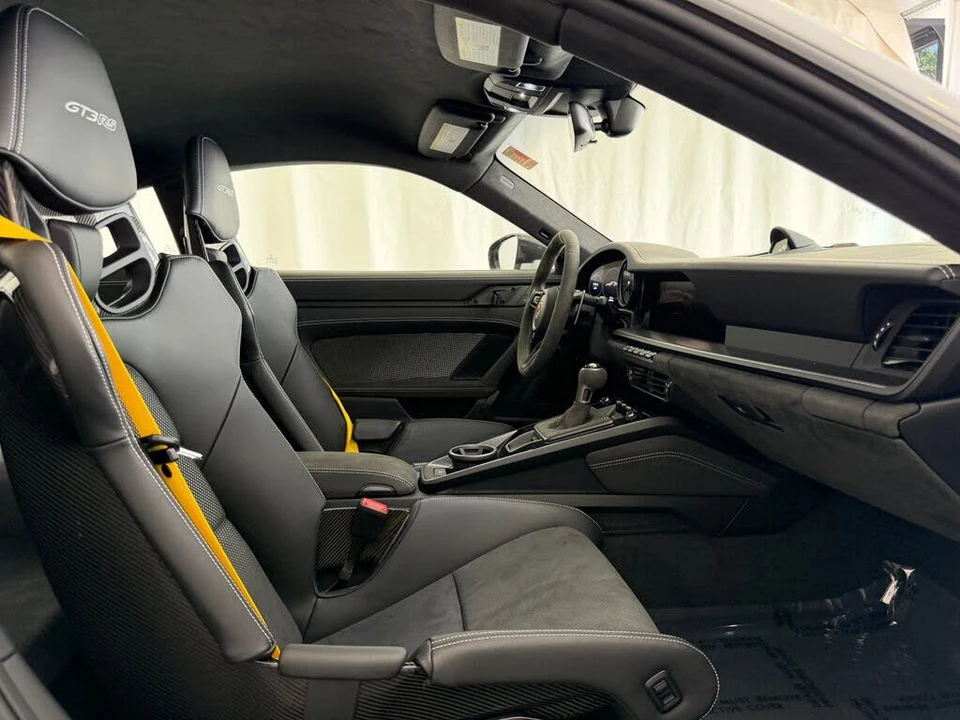 2025 Porsche 992 GT3 RS - Image 15 of 25