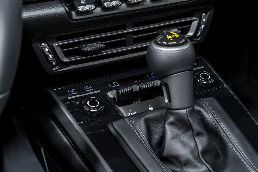 2025 Porsche 992 GT3 RS - Image 29 of 31