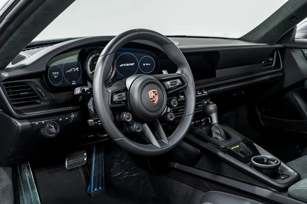 2025 Porsche 992 GT3 RS - Image 13 of 31