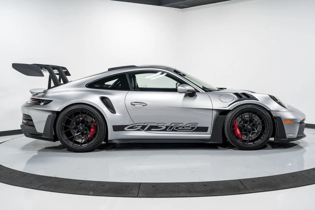 2025 Porsche 992 GT3 RS - Image 2 of 31
