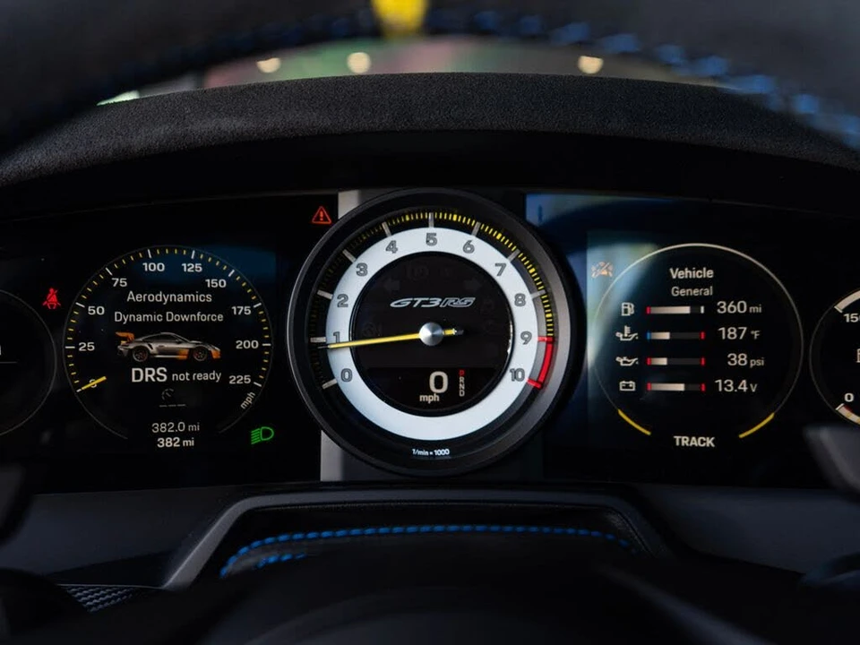 2025 Porsche 992 GT3 RS - Image 16 of 31