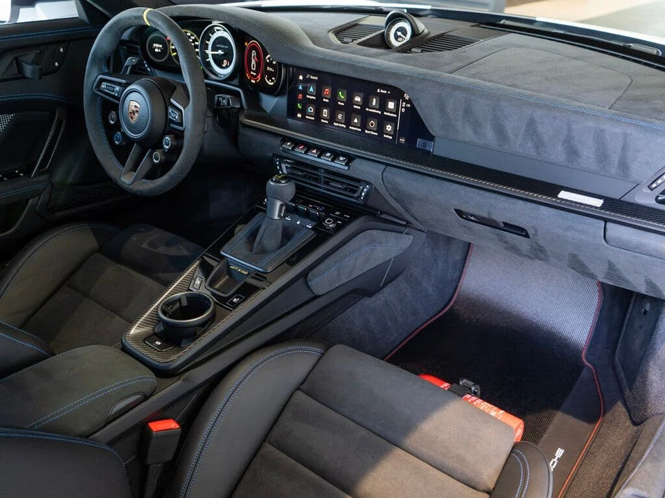 2025 Porsche 992 GT3 RS - Image 11 of 31