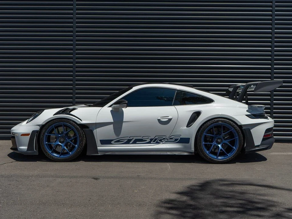 2025 Porsche 992 GT3 RS - Image 2 of 31