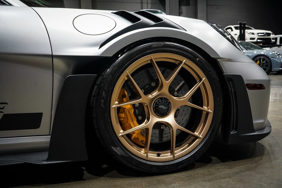 2025 Porsche 992 GT3 RS - Image 23 of 31