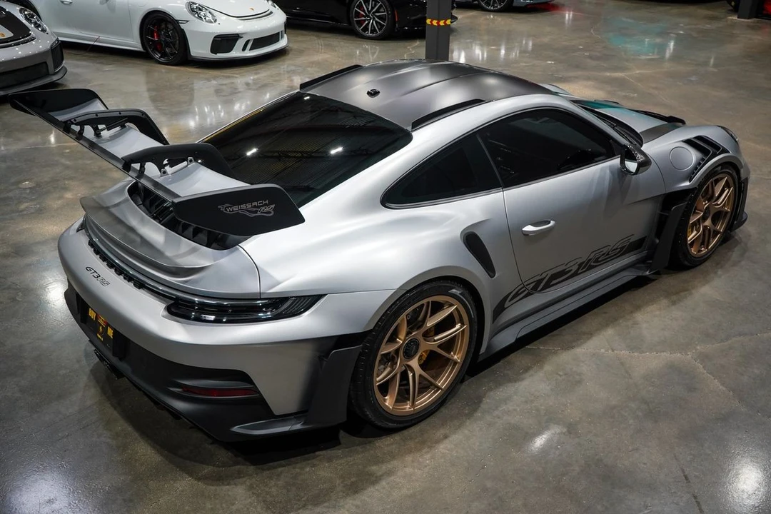 2025 Porsche 992 GT3 RS - Image 17 of 31
