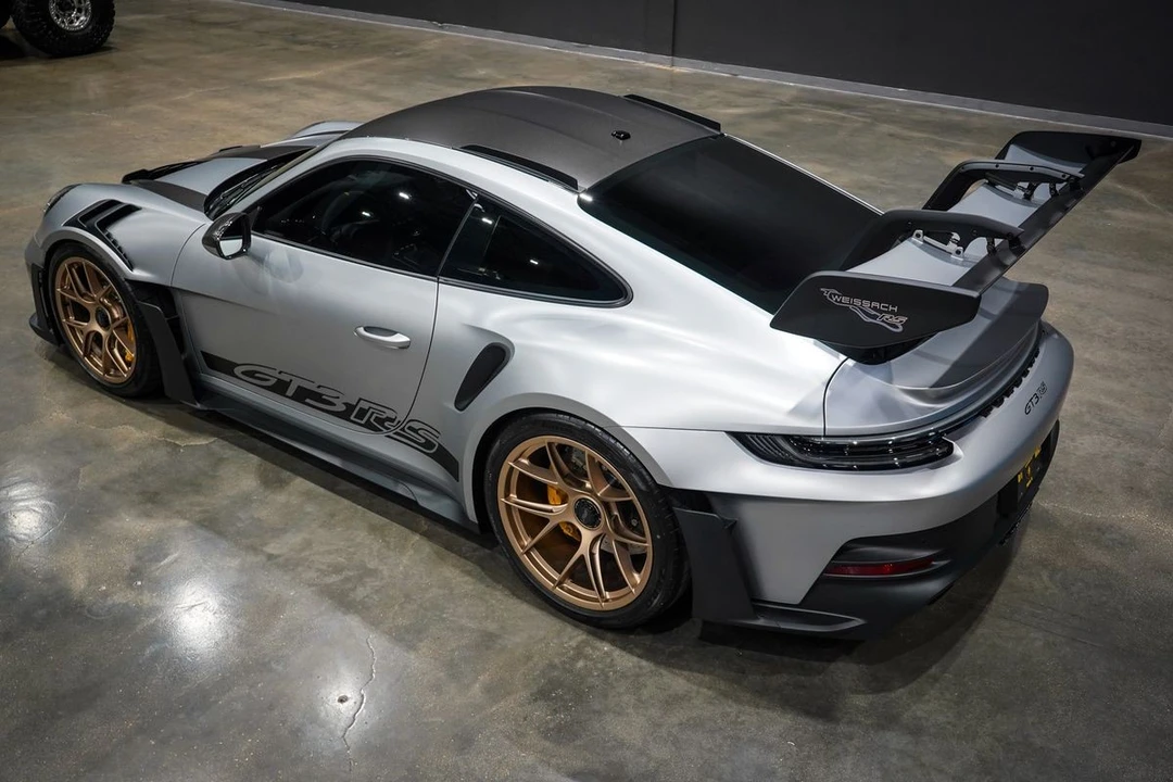 2025 Porsche 992 GT3 RS - Image 16 of 31
