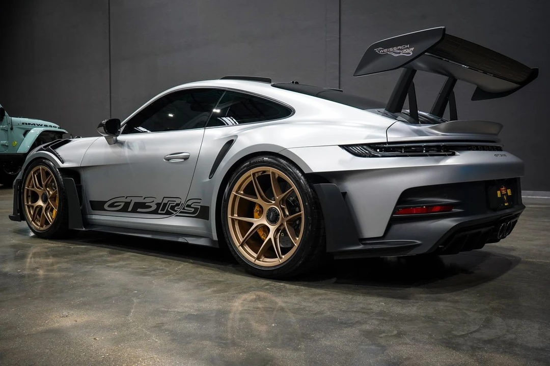 2025 Porsche 992 GT3 RS - Image 3 of 31