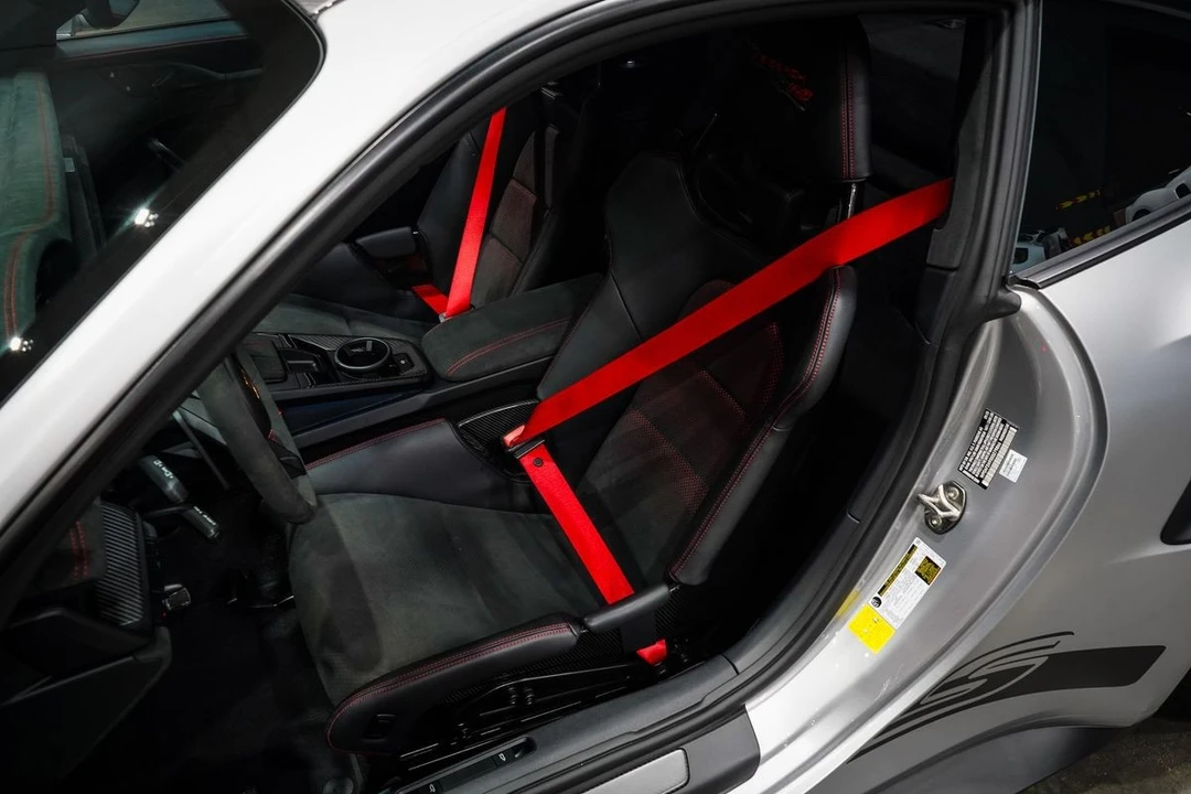 2025 Porsche 992 GT3 RS - Image 29 of 31